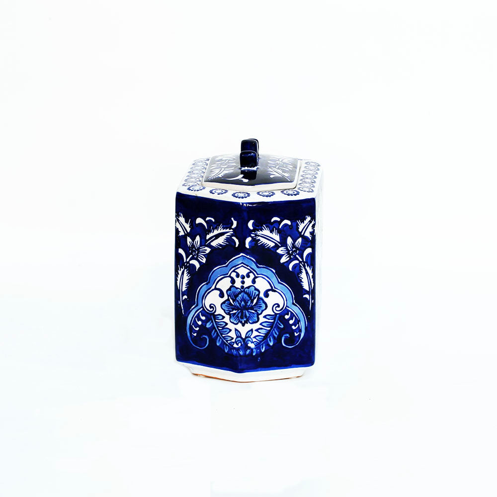 Porcelain Blue and White Jinger Jar